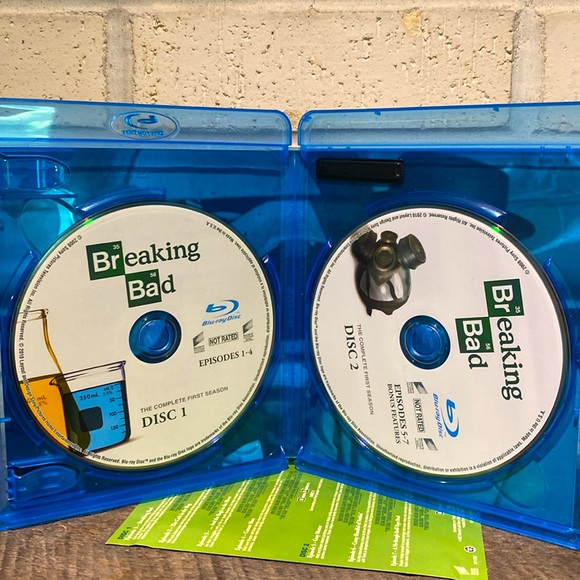 Breaking Bad Season 1 Blu Ray - Picture 3 of 3